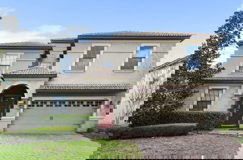 Foto 6 - Cinematic Escape Stay in a Movie Themed Mansion