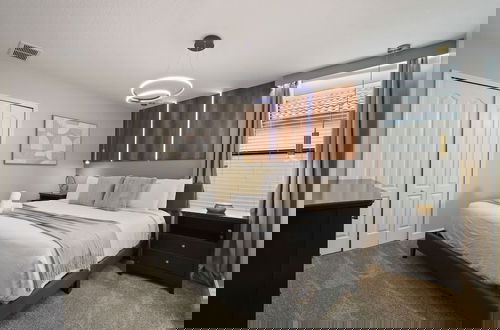 Foto 34 - Cinematic Escape Stay in a Movie Themed Mansion