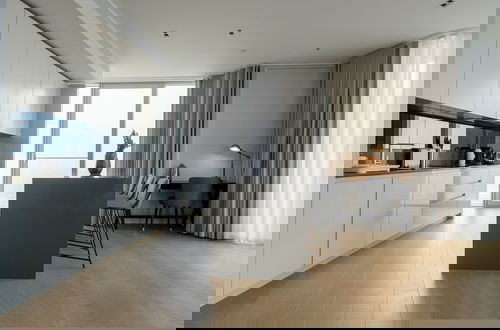 Foto 5 - Luxury Apartment in Bustling Canary Wharf