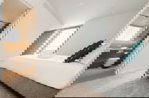Foto 9 - Spectacular Three-bedroom Apartment With City View