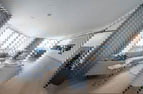 Foto 22 - Spectacular Three-bedroom Apartment With City View