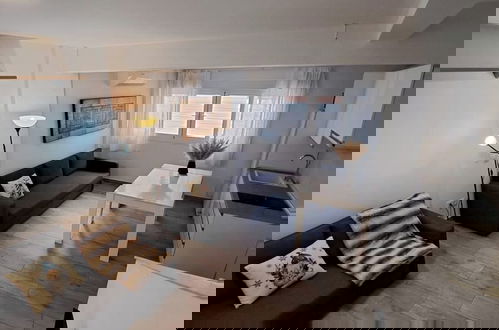 Foto 11 - Cozy Apartment up to 6 Persons 3 min to Metro