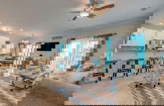 Foto 1 - 2 Beautiful 4 Bed 3 Bath Pool Home w Free Dock