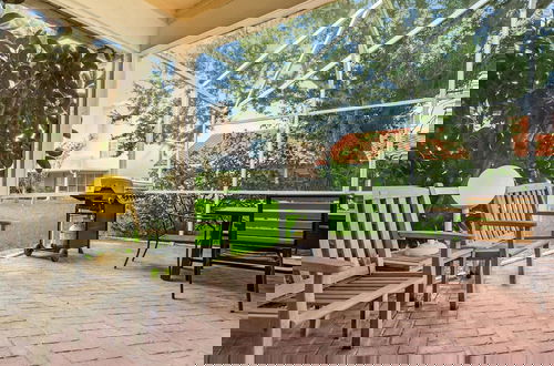 Foto 3 - Spacious Home w Garden BBQ and Games at Golf Club