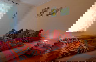 Foto 2 - Cosy Apartment With Covered Porch
