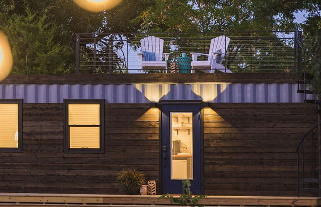 The Shoreline Container Tiny Home 12 min to Magnolia Baylor - Photo 25