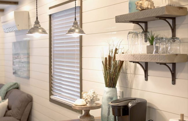 The Shoreline Container Tiny Home 12 min to Magnolia Baylor - Photo 36