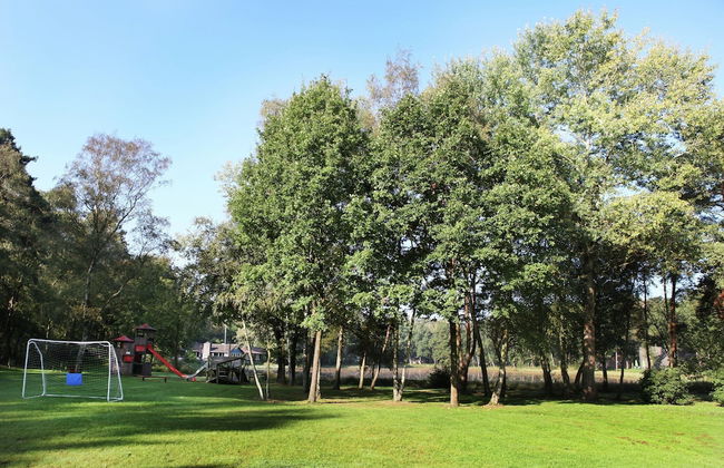 Completely Detached Bungalow in a Nature-filled Park by a Large fen - Foto 49