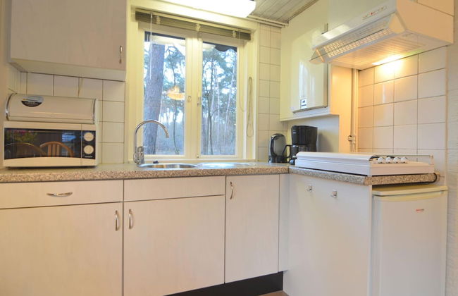 Completely Detached Bungalow in a Nature-filled Park by a Large fen - Foto 16