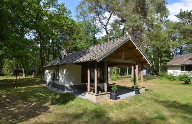 Completely Detached Bungalow in a Nature-filled Park by a Large fen - Foto 65
