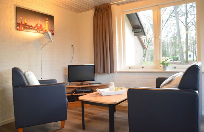 Completely Detached Bungalow in a Nature-filled Park by a Large fen - Foto 24
