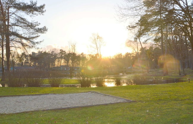 Completely Detached Bungalow in a Nature-filled Park by a Large fen - Foto 40