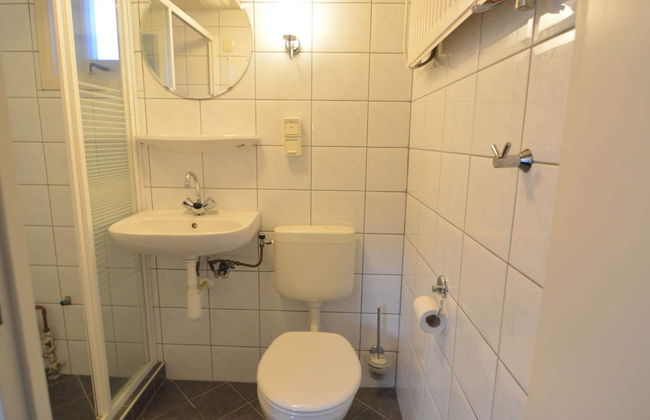 Completely Detached Bungalow in a Nature-filled Park by a Large fen - Foto 35