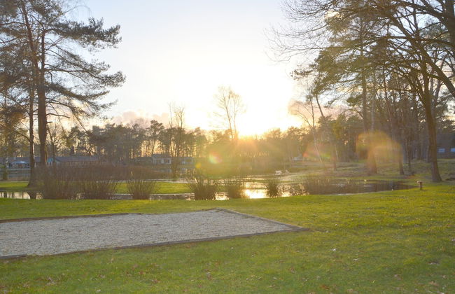 Completely Detached Bungalow in a Nature-filled Park by a Large fen - Foto 42