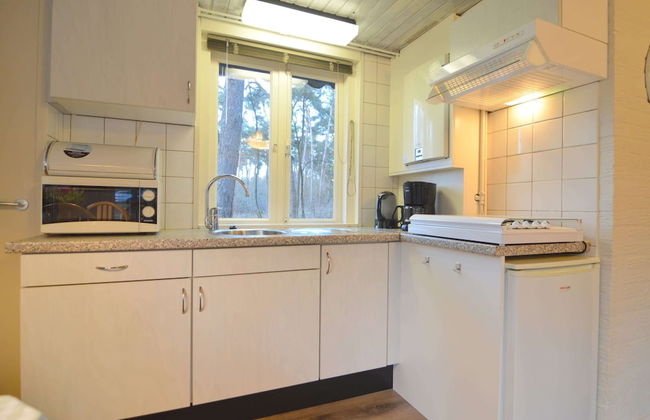 Completely Detached Bungalow in a Nature-filled Park by a Large fen - Foto 17