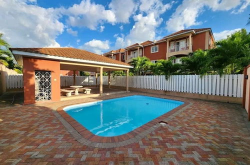 Photo 1 - Impeccable 2-bed Apartment in Kingston With Pool