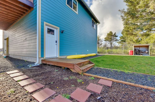 Photo 8 - Canal-front Home in Ocean Shores w/ Dock & Views