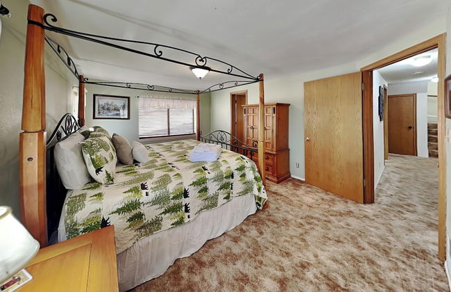 Quiet Mountain Hideaway - Photo 3