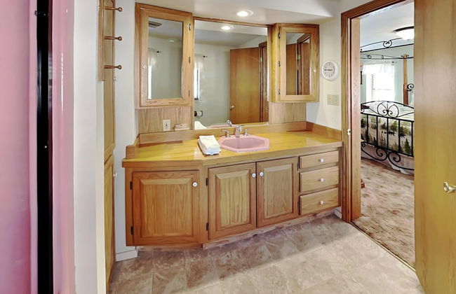 Quiet Mountain Hideaway - Photo 7