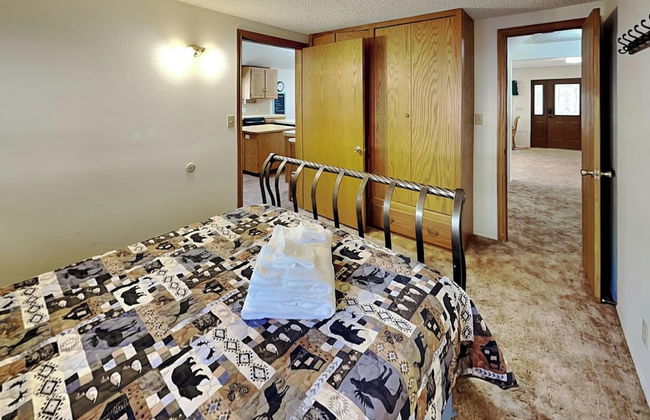 Quiet Mountain Hideaway - Photo 24