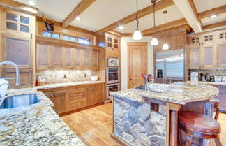Photo 3 - Spacious Cle Elum Cabin on Golf Course w/ Hot Tub