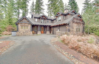 Photo 1 - Spacious Cle Elum Cabin on Golf Course w/ Hot Tub