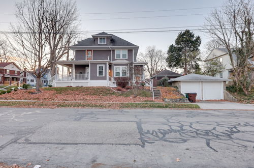 Photo 16 - Charming Cincinnati Home w/ Spacious Deck