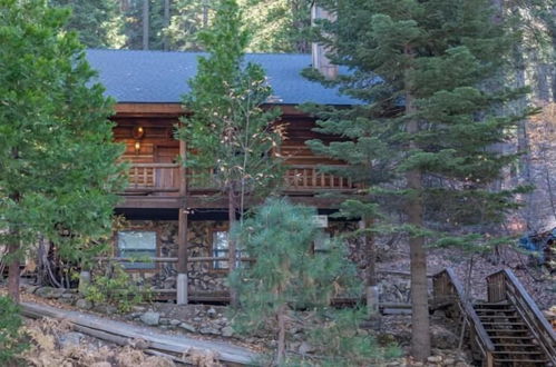 Foto 44 - The Log Home Quintessential Log Cabin in Ynp