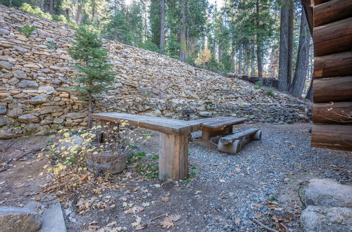 Foto 36 - The Log Home Quintessential Log Cabin in Ynp