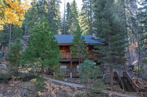 Foto 49 - The Log Home Quintessential Log Cabin in Ynp