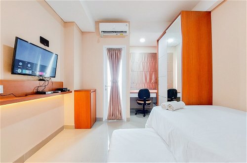 Foto 1 - Nice And Simply Look Studio Apartment At B Residence