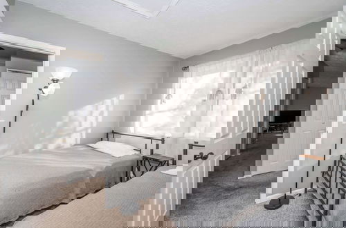 Foto 4 - Cozy Home Away From Home!