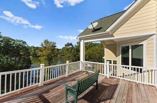 Photo 12 - Jake's Lake House by Avantstay Lake Gazebo