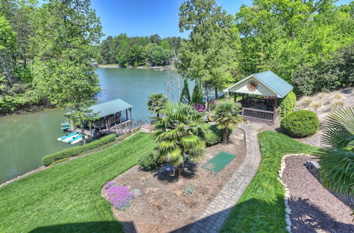 Photo 7 - Jake's Lake House by Avantstay Lake Gazebo