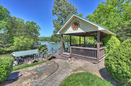 Photo 12 - Jake's Lake House by Avantstay Lake Gazebo