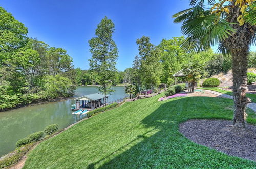 Photo 30 - Jake's Lake House by Avantstay Lake Gazebo