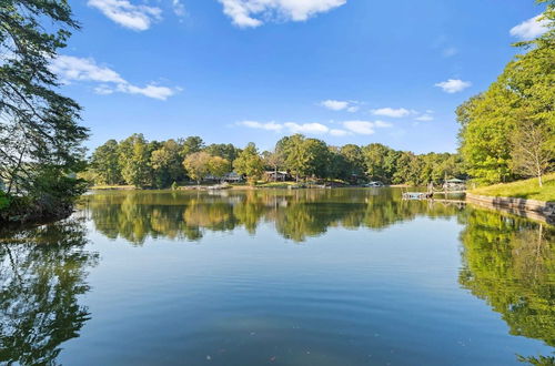 Photo 56 - Jake's Lake House by Avantstay Lake Gazebo