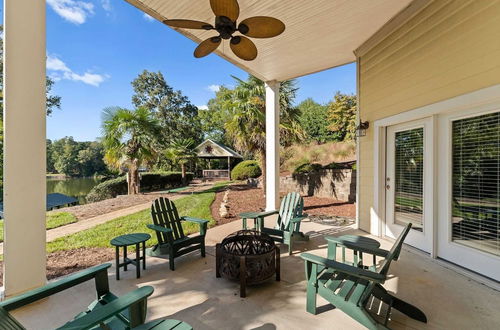 Photo 10 - Jake's Lake House by Avantstay Lake Gazebo