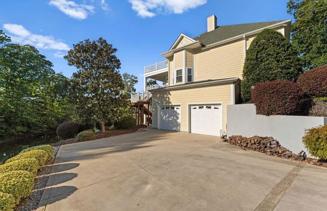Lakefront 6bdr, Priv Dock, Game Room, Firepit Jake's Lake House by Avantstay - Foto 59