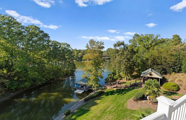 Lakefront 6bdr, Priv Dock, Game Room, Firepit Jake's Lake House by Avantstay - Foto 50