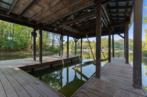 Photo 9 - Jake's Lake House by Avantstay Lake Gazebo