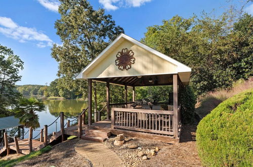 Photo 11 - Jake's Lake House by Avantstay Lake Gazebo