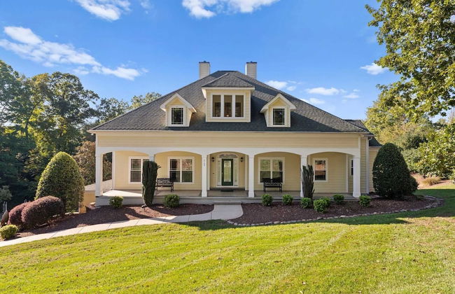 Lakefront 6bdr, Priv Dock, Game Room, Firepit Jake's Lake House by Avantstay - Foto 6