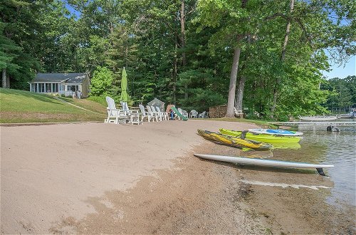 Foto 7 - Waterfront Newaygo Cottage w/ On-site Lake Access