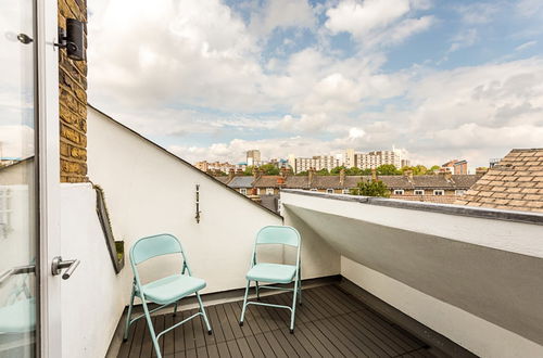 Photo 28 - Bright and Spacious Penthouse With Terrace