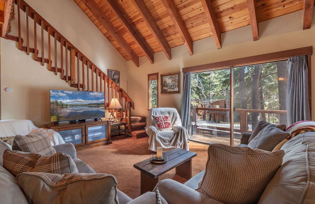 Tahoe Donner Cabin in the Woods by Sierra Getaways - Foto 13