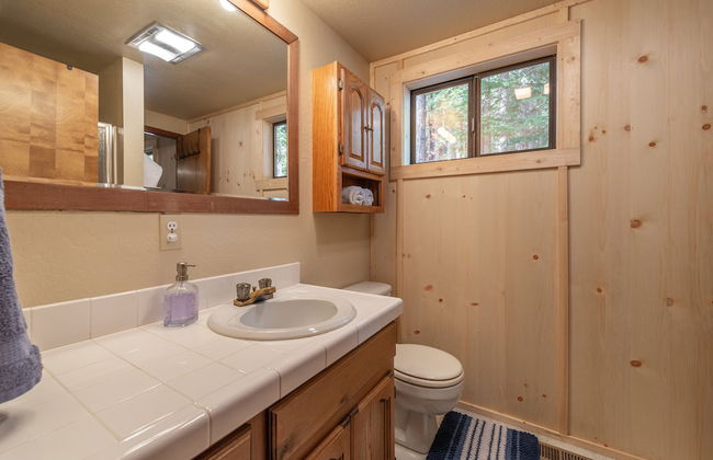 Tahoe Donner Cabin in the Woods by Sierra Getaways - Foto 23