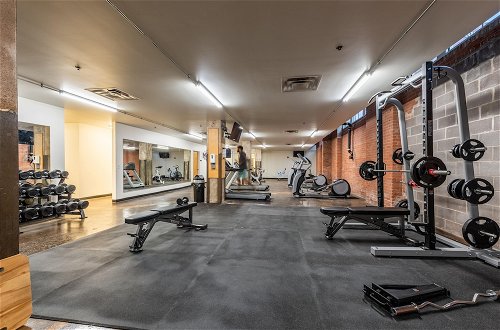 Foto 79 - Luxury Historic Loft with Gym