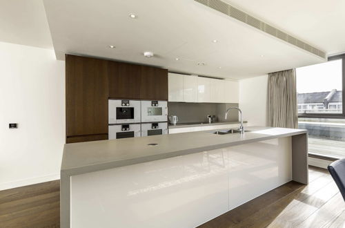 Photo 10 - Beautiful 4 Bed Abode Near Imperial Wharf