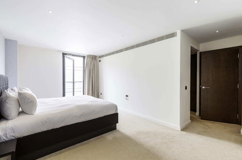 Foto 8 - Beautiful 4 Bed Abode Near Imperial Wharf